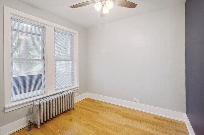 Building Photo - 1631 Monroe St