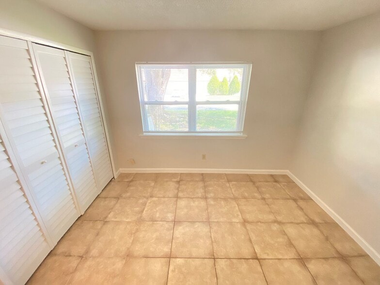 Building Photo - 135 Sand Pine Cir