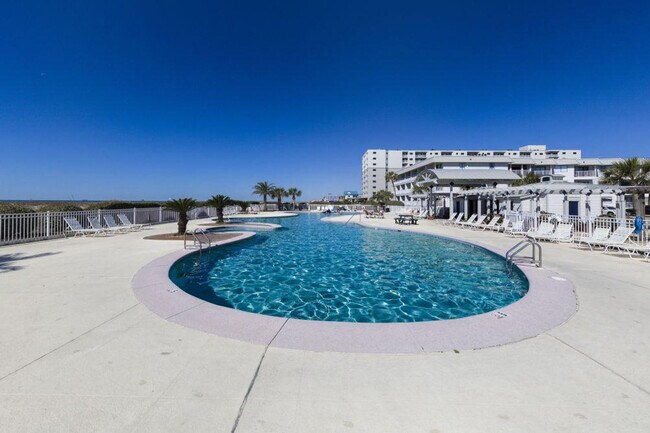 Building Photo - 400 Plantation Rd