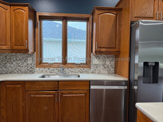 Building Photo - 3539 Woodbury Ct S