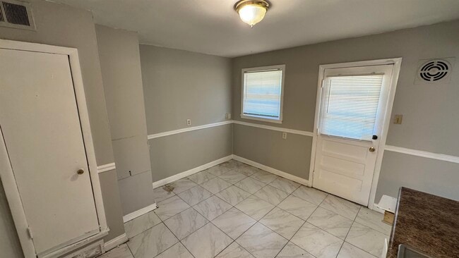 Building Photo - 4956 Durbin Ave