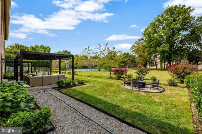 Building Photo - 6305 Dunaway Ct