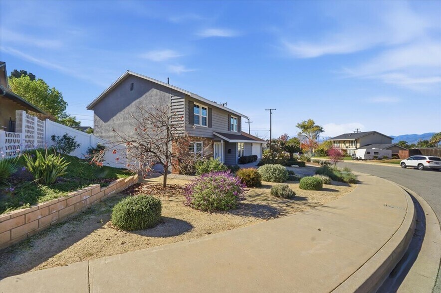 Building Photo - 1410 Pleasantview Dr