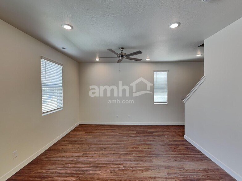 Building Photo - 8973 S John Annie Ln