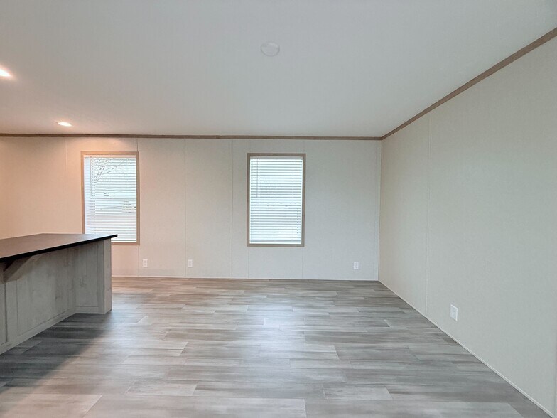 Building Photo - 29669 Danbury Ct