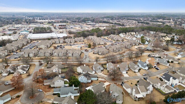 Building Photo - 120 Millstone Ln