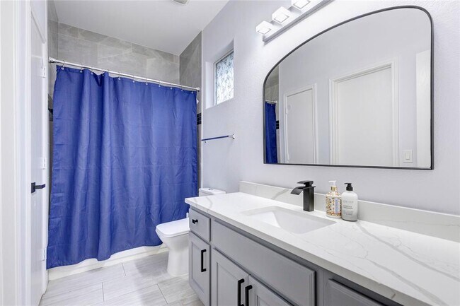 Building Photo - 7510 Lazy Creek Dr