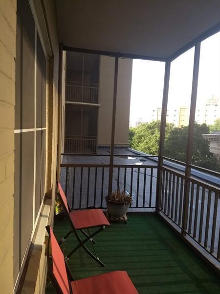 Building Photo - 300 W Peachtree St NW