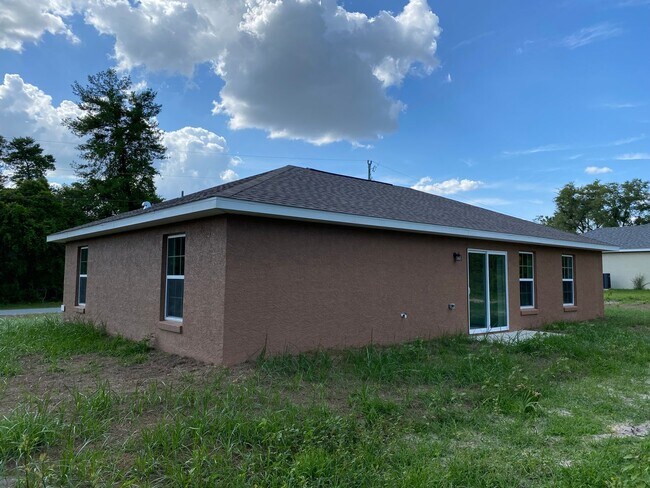 Building Photo - Custom Home - Desirable SW Ocala neighborh...