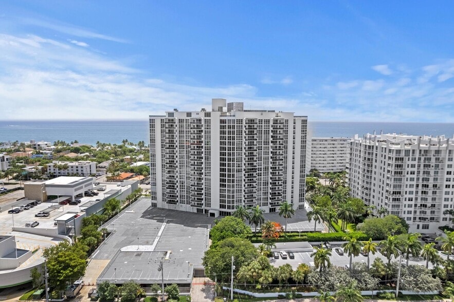 Building Photo - 2841 N Ocean Blvd