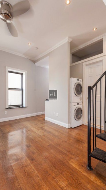 Building Photo - 338 E 100th St