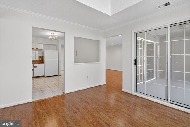 Building Photo - 15 Friendswood Ct