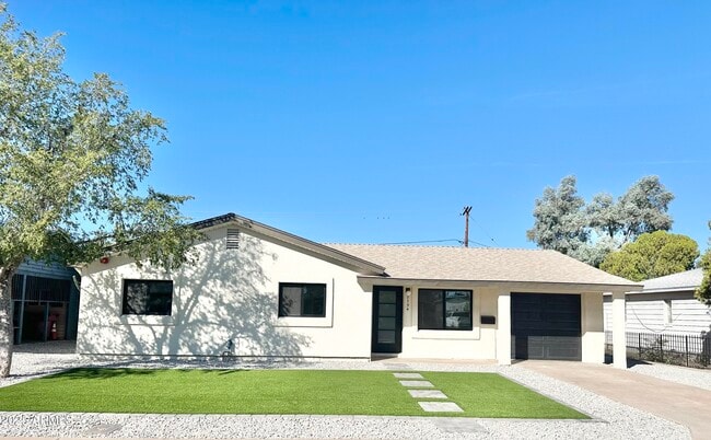 Building Photo - 7754 E Verde Ln