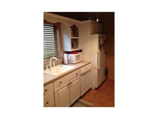 Building Photo - 700 E Coco Plum Cir