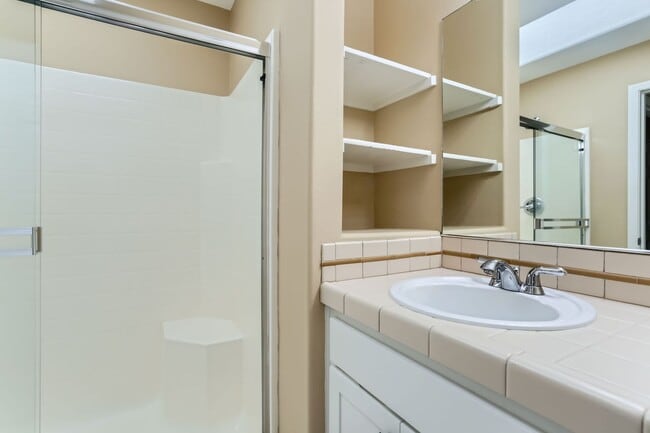 Building Photo - Elegant Forest Heights 3 bedroom, 3 bath Brownstone Home!