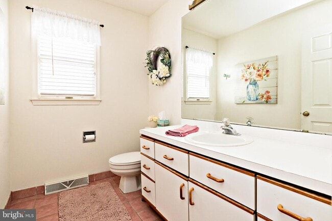 Building Photo - 937 Magnolia Rd