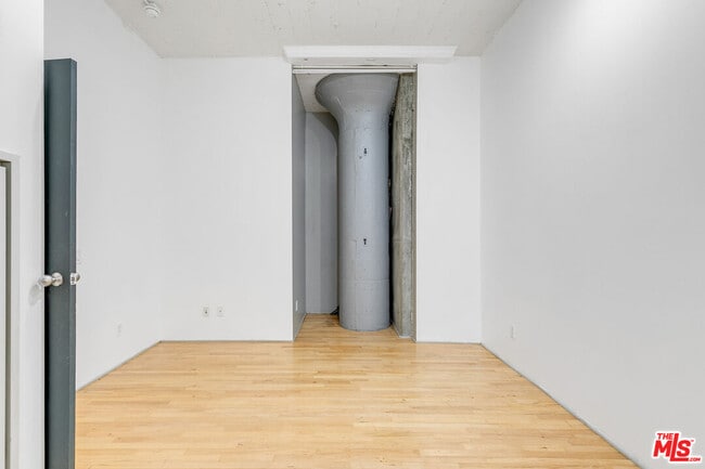 Building Photo - 420 San Pedro St