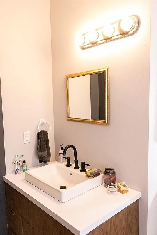 Building Photo - 207 W McMicken Ave