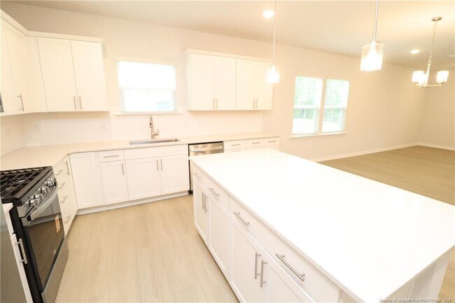 Building Photo - 756 Ben Ledi Ct