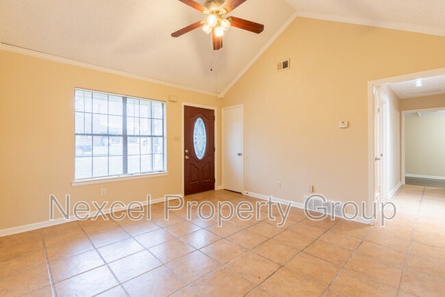 Building Photo - 10152 Yates Dr