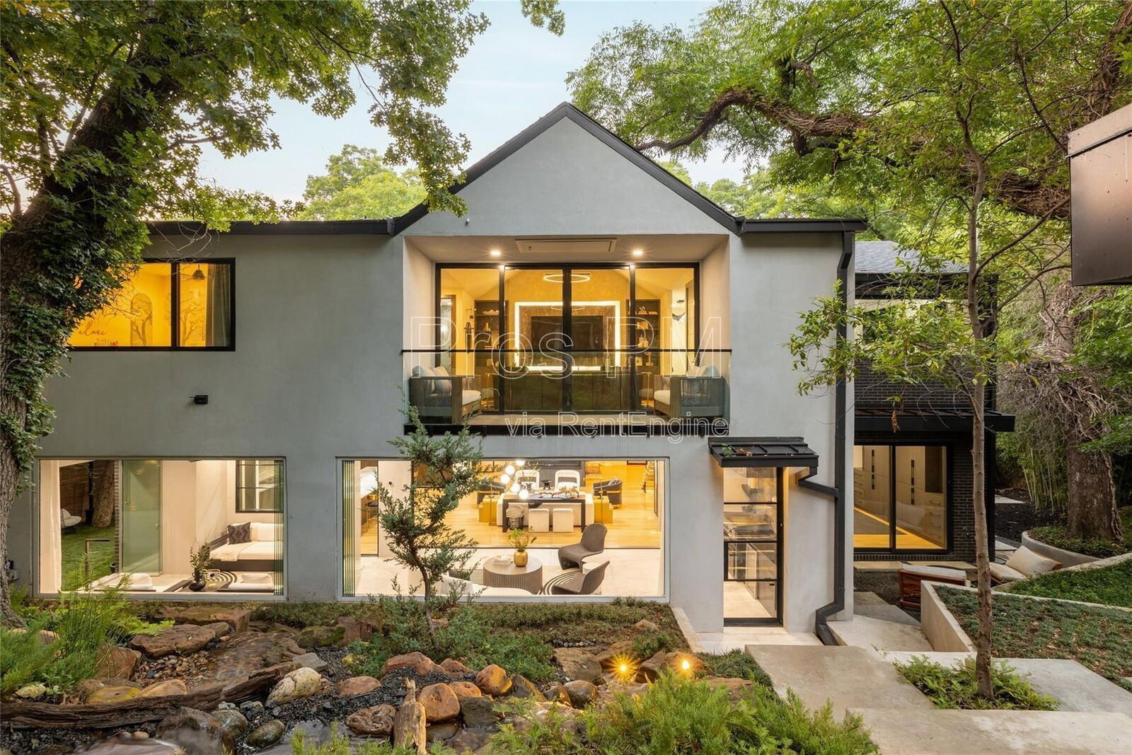 Building Photo - 4280 Shorecrest Dr