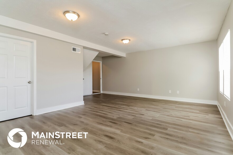 Building Photo - 65 White Oak Dr