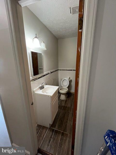 Building Photo - 1111 Allen Dr