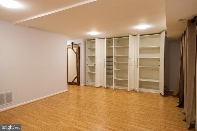 Building Photo - 14654 Bauer Dr