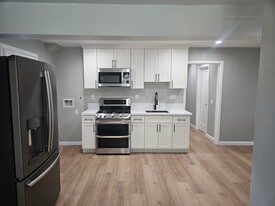 Building Photo - 21179 Martynia Ct