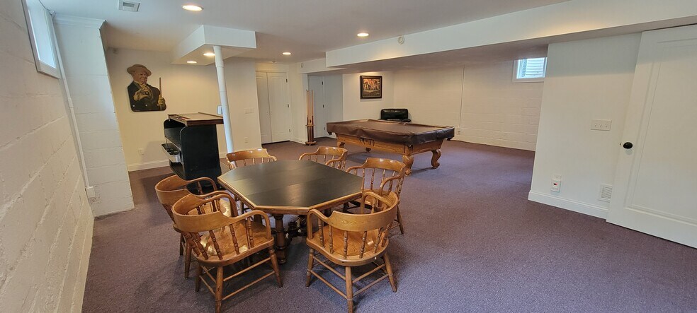 Building Photo - 19101 Delton Ave