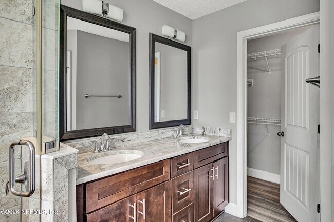 Building Photo - 516 Meldrum Ln