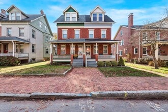 Building Photo - COMING SOON!  Charming Updated Twin in Wes...