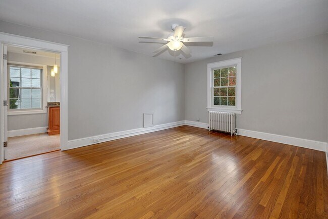 Building Photo - 4 Bed 4 Bath - Bethesda Expanded Colonial - One Car Garage