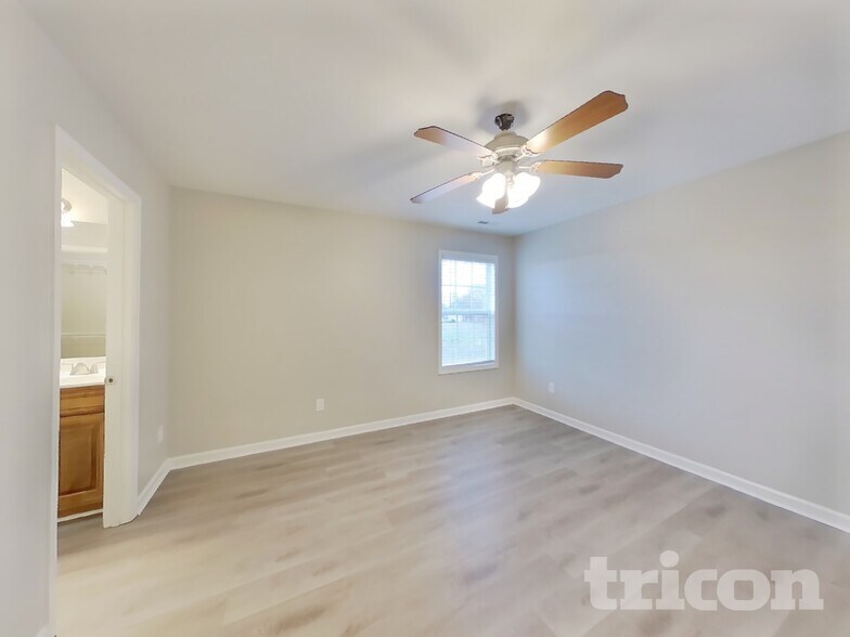 Building Photo - 414 Niagra Ln