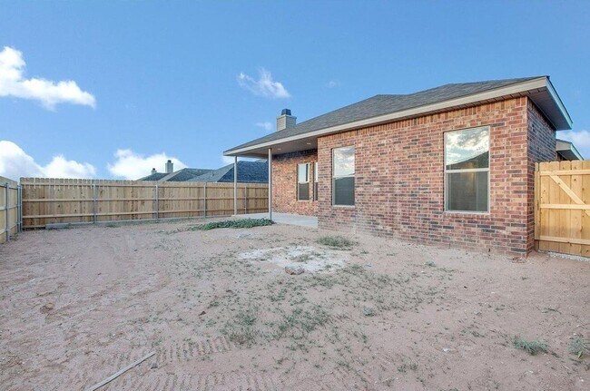 Building Photo - Pre-leasing for July