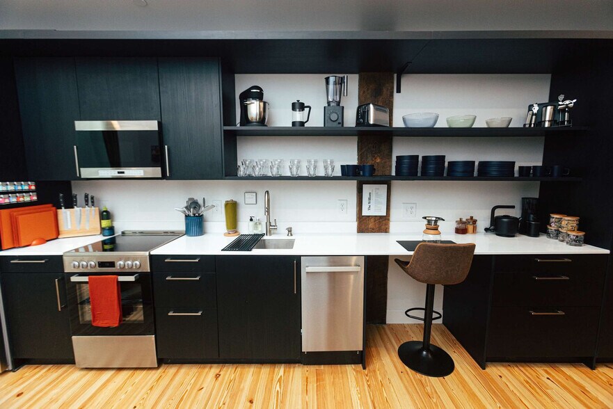 Building Photo - 1911 3rd Ave N