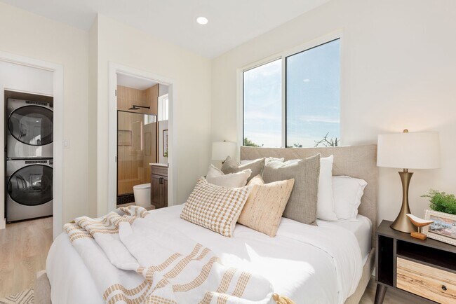 Building Photo - Upscale Living Awaits: Brand-New Luxury One-Bedroom Apartment