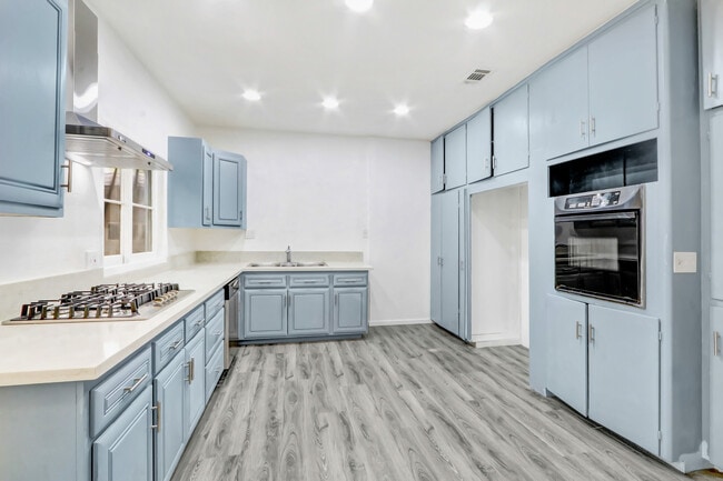 Building Photo - 9288 Archibald Ave