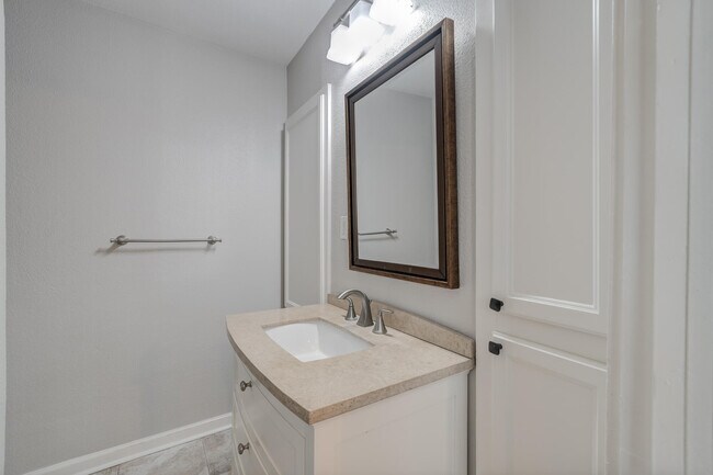 Building Photo - 2506 24th St