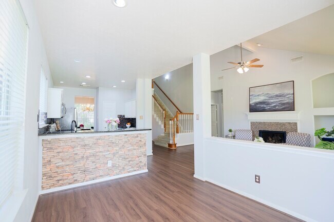 Building Photo - 1123 Woodley Bend