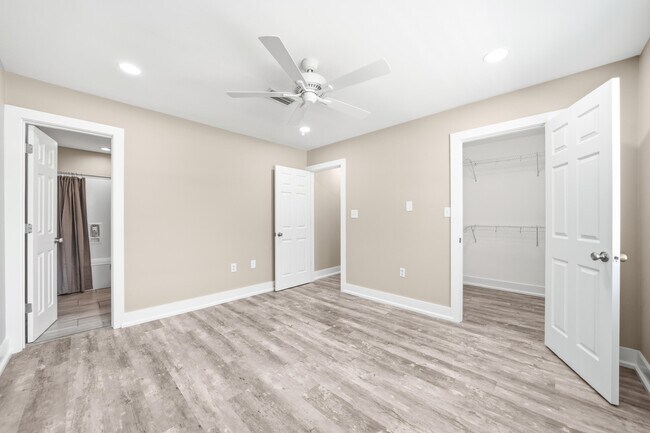 Building Photo - 942 Rue De Palms