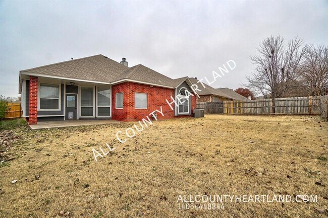 Building Photo - 908 Black Jack Ln