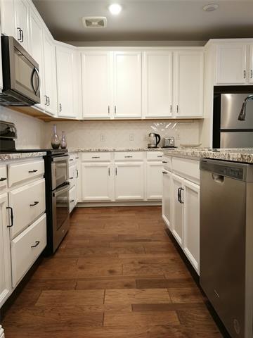 Building Photo - 1735 Wittington Pl