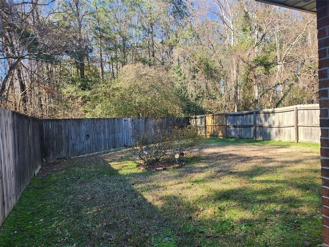 Building Photo - 406 James Ct