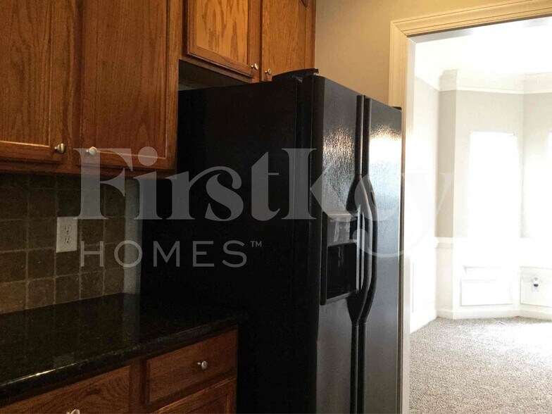 Building Photo - 2845 Island Point Dr NW