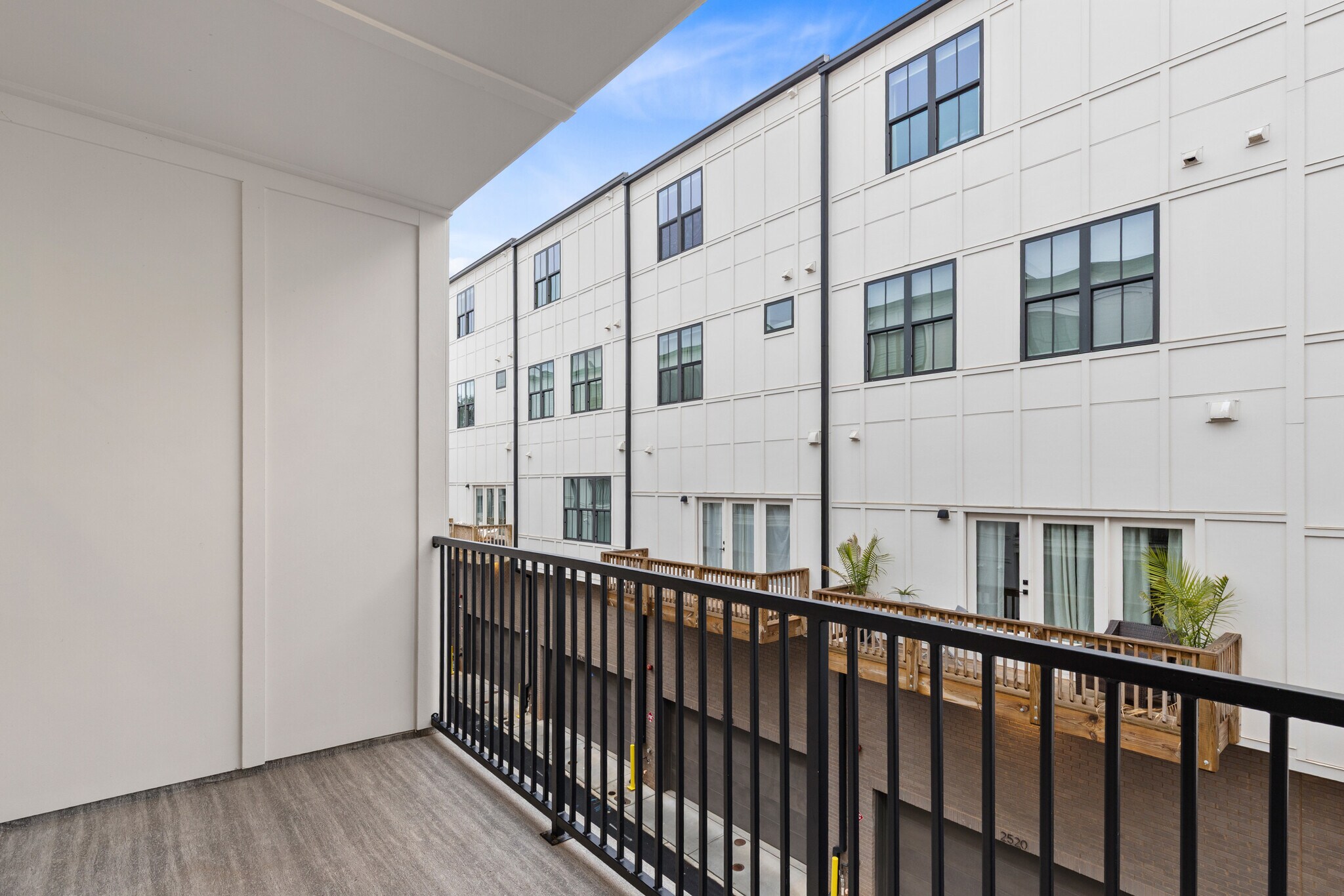 Building Photo - 201 New St