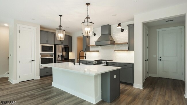 Building Photo - 113 Iris Ct