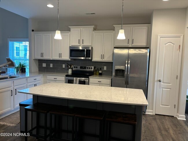 Building Photo - 1375 Whitney Dr