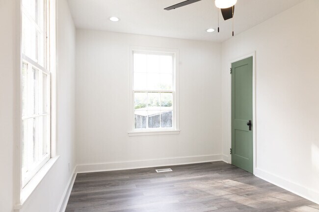 Building Photo - Hickman Rental