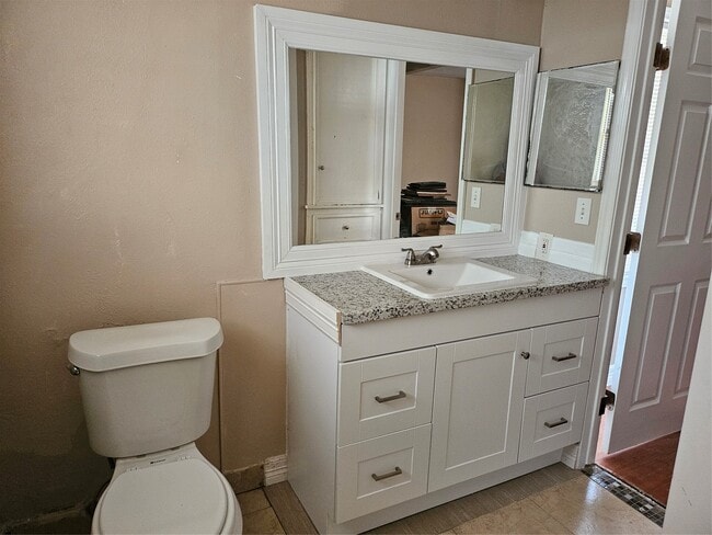 Building Photo - 5603 Northridge Dr